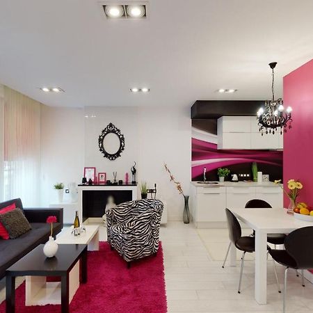Pink Apartment Rydygiera 2A Tectum Apartments Вроцлав Экстерьер фото